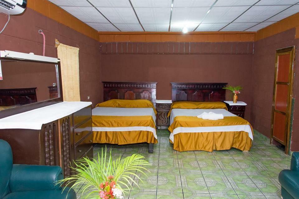 Hotel Leones Marinos San Miguel Dış mekan fotoğraf